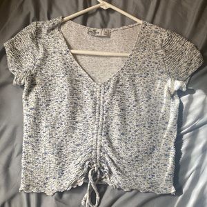 Hollister cropped blouse w/tie
